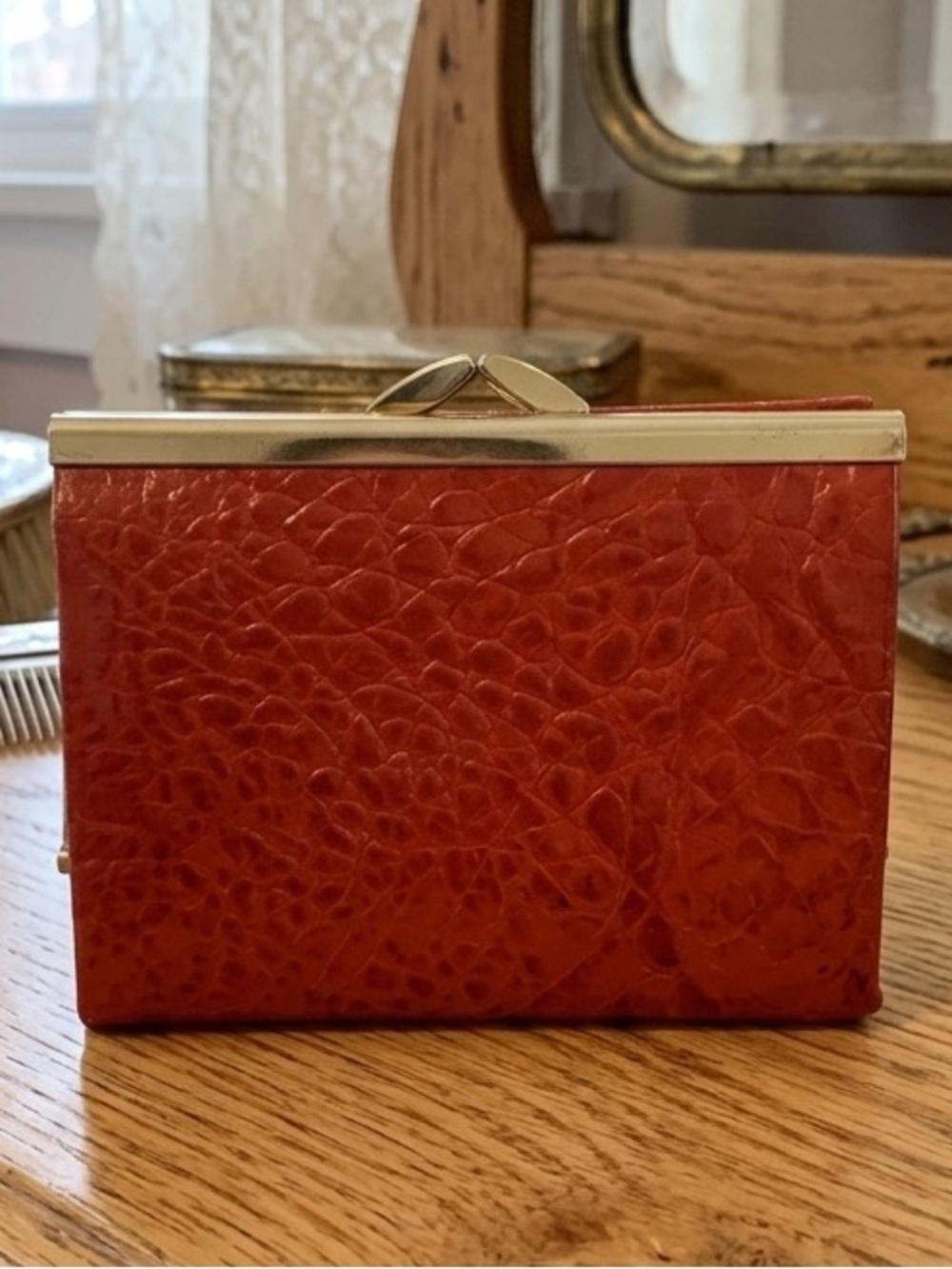Women’s Red Textured Kiss-Lock Wallet Clutch Mini-Vintage Marquis